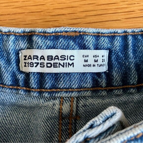 Zara Blue Denim Y2K 2000s Embroidered Flower Asymmetrical Mini Skirt Medium - Picture 2 of 6